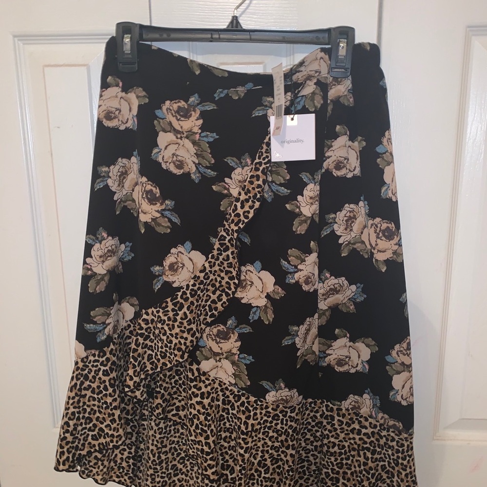 Floral and leopard print skirt